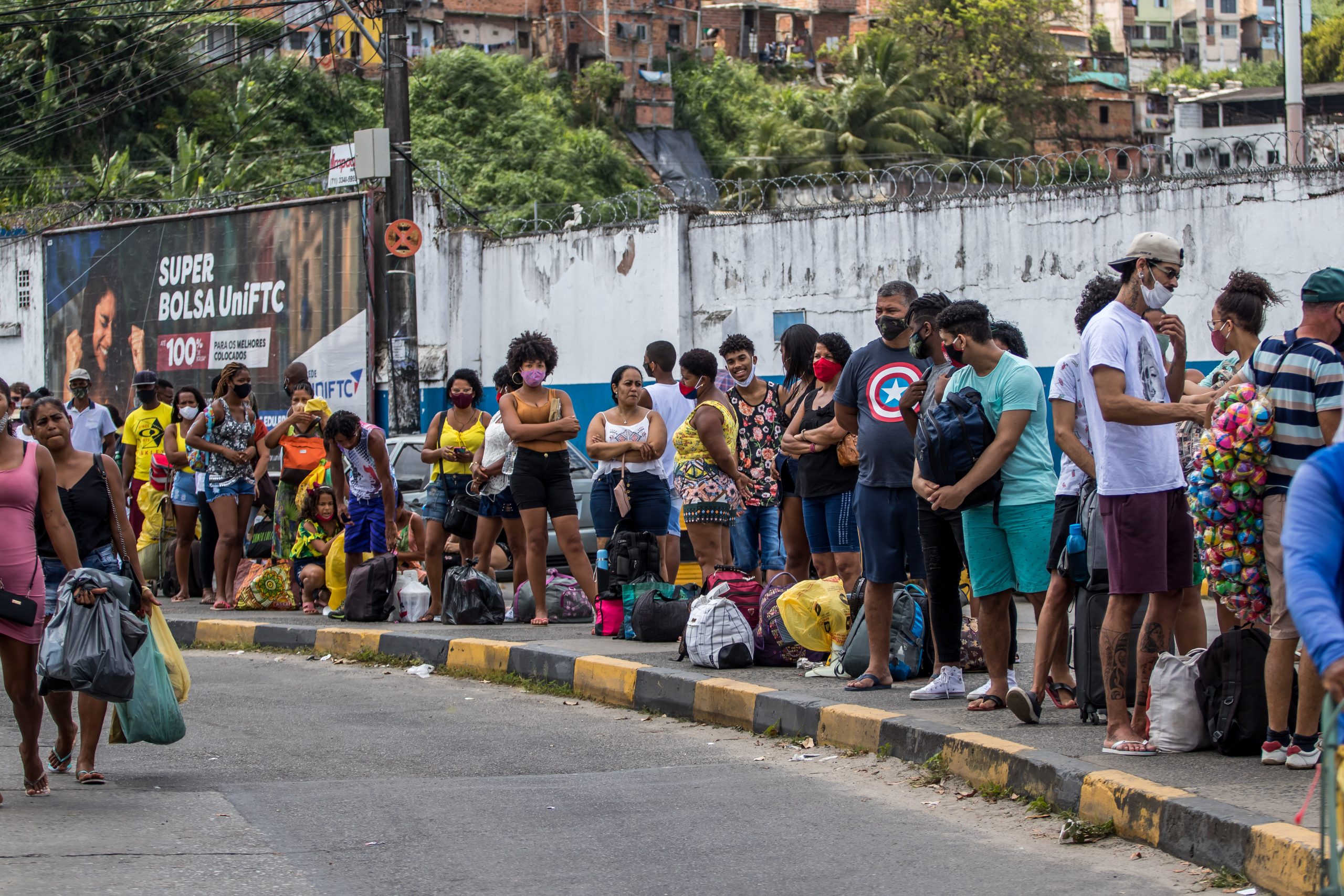 Salvador tem movimento tranquilo no feriadão, mas ferries ficam lotados