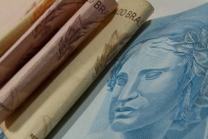 Dívida pública federal passa de R$ 4,5 trilhões com alta de 2,59% em setembro