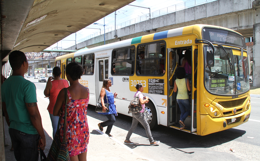 Estações de transbordo voltam a ter 100% da frota de ônibus nos horários de pico