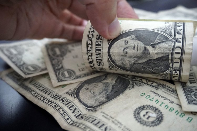 Dólar a R$ 5,60 mostra que não está tudo bem na economia brasileira