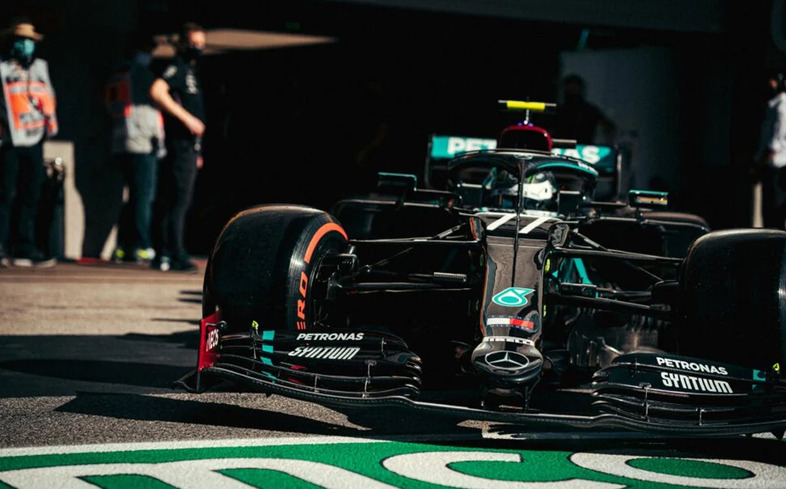 Bottas supera Hamilton por 26 milésimos e lidera 3º treino livre em Portugal