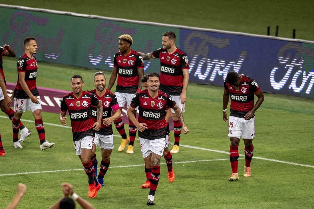 Flamengo ganha do Junior e garante o primeiro lugar do Grupo A