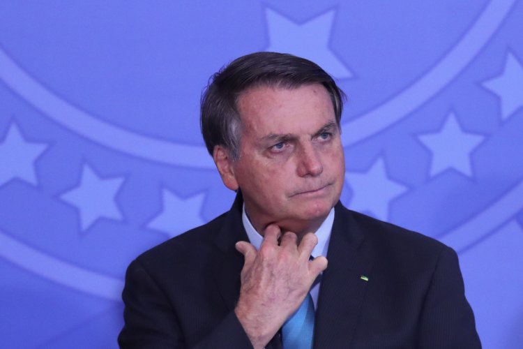 Bolsonaro é o único cientista do mundo que entende do vírus chinês e tem remédio pronto