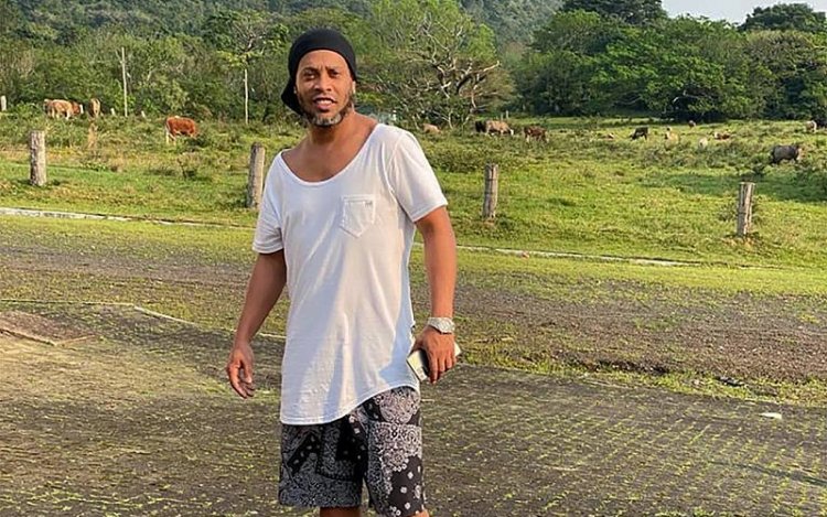 Ronaldinho Gaúcho é diagnosticado com Covid-19