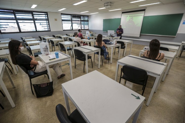 Governo de SP triplica vagas do ensino técnico para 2021