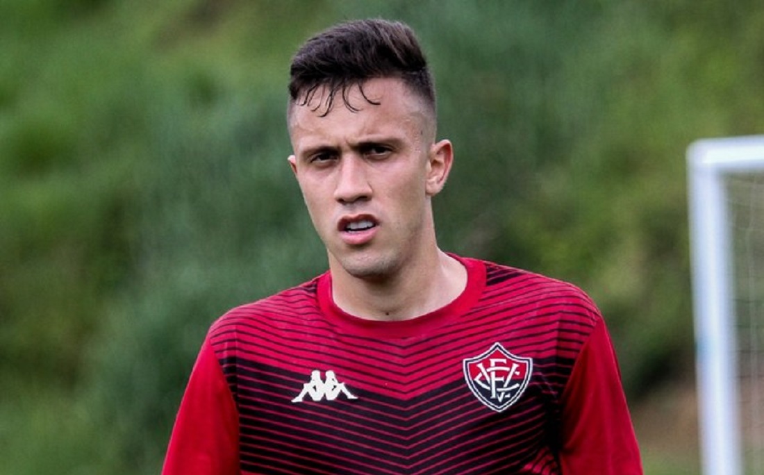 Com Matheus Frizzo e Thiago Lopes em campo, Vitória treina na Toca