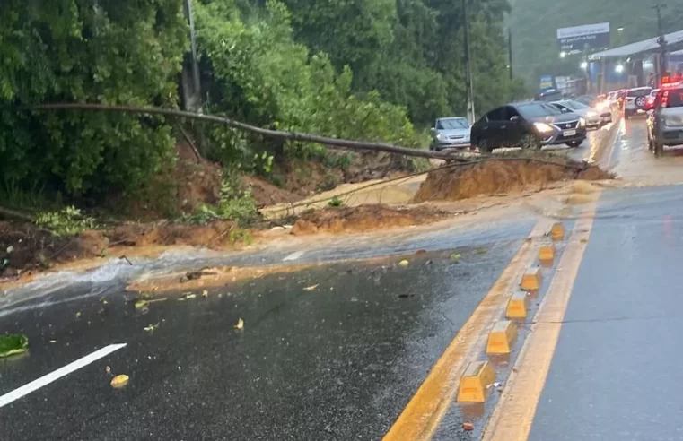 Av. Leste-Oeste continua parcialmente interditada a pedido da Defesa Civil de Maceió