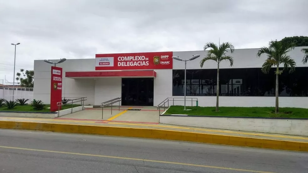 Homem é morto a tiros próximo a escola e a Unidade Básica de Saúde no Clima Bom, em Maceió