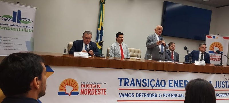 Parlamentares do Nordeste, governo e sociedade civil debatem transição energética justa