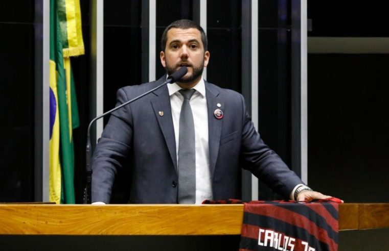 Quem é Carlos Jordy, deputado federal alvo de buscas da PF na Operação Lesa Pátria