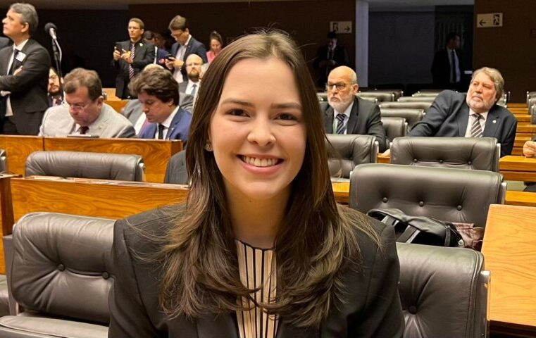 Maria Arraes lidera debate crucial sobre prevenção de desastres climáticos em Pernambuco