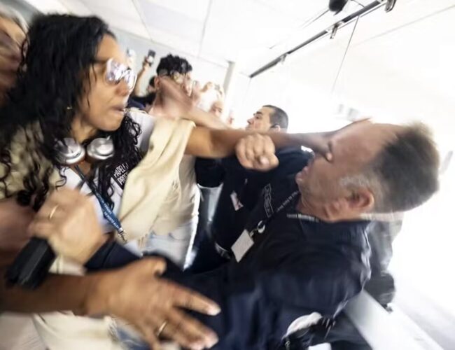 Vereadores feridos em tumulto na Câmara Municipal de Porto Alegre