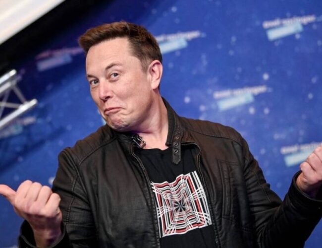 “Elon Musk alcança marca histórica ao atingir fortuna de meio trilhão de dólares”