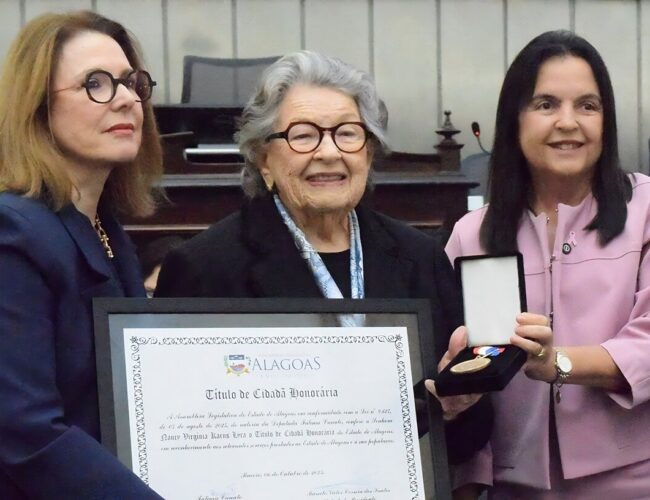 Virgínia Lyra é homenageada com título de Cidadã Honorária de Alagoas e Medalha de Mérito Lily Lages