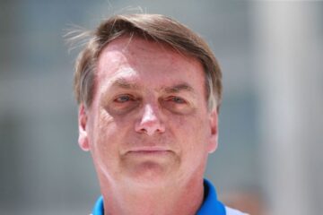 Bolsonaro começa a cumprir sua pena na sede da Polícia Federal