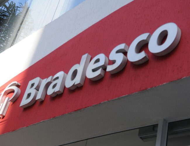 Justiça determina que Bradesco pague R$ 3 mil por cobranças injustas