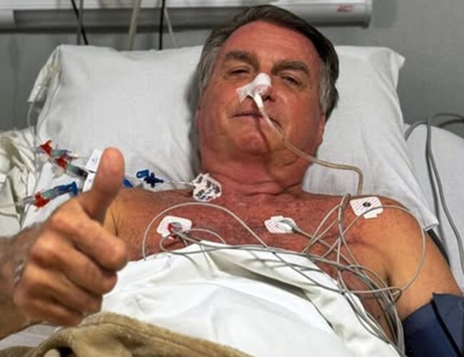 Filho de Bolsonaro afirma: “Ele não vai resistir” após pai sofrer mais uma crise de soluços