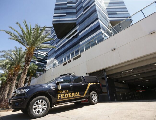 PF deflagra Operação Galho Fraco e investiga desvio de cotas parlamentares envolvendo deputado Carlos Jordy