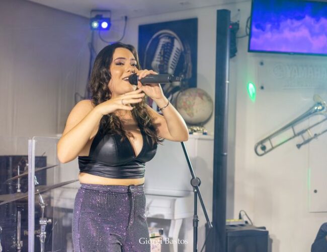 Nicole Nagib apresenta “Natal em Canto & Luz” em prol do GACC Rio Claro