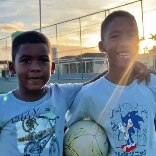 Conheça Carlos Eduardo e João Miguel, duas possíveis adoções em Boca da Mata