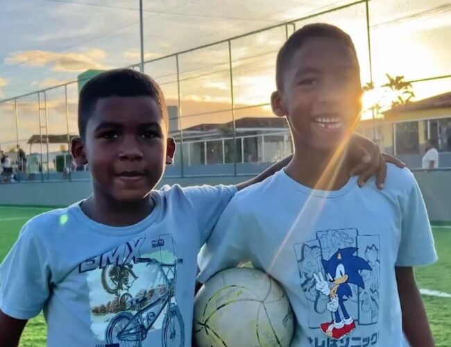 Conheça Carlos Eduardo e João Miguel, duas possíveis adoções em Boca da Mata