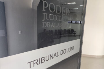 Influencer digital recebe sentença de mais de dois anos de detenção por ofensas homofóbicas