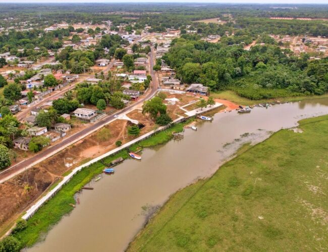 Quase toda a população de cidade do interior brasileiro depende do Bolsa Família.