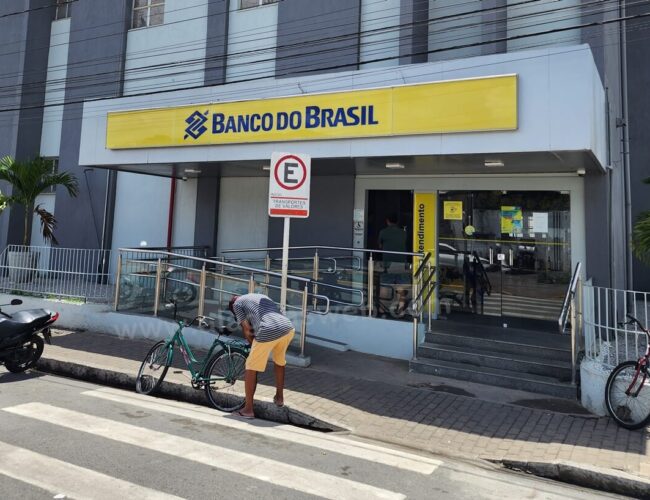 Bancos retomam atendimento presencial ao meio-dia nesta quarta-feira