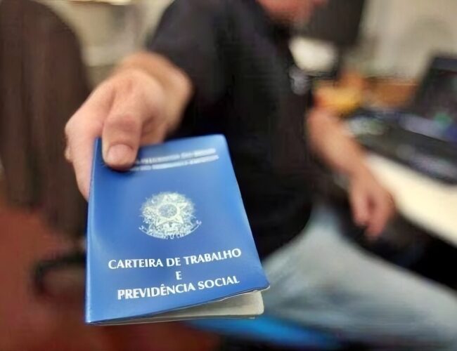 Possível fim da escala de trabalho 6×1 ameaça mais de 600 mil postos de trabalho no Brasil