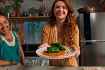 Mayana Neiva estreia como apresentadora em série sobre veganismo na TV Cultura