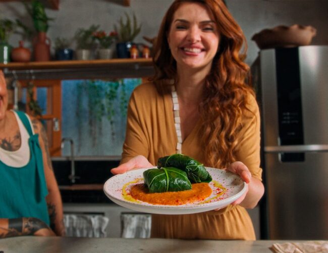 Mayana Neiva estreia como apresentadora em série sobre veganismo na TV Cultura