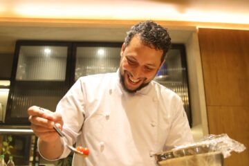 Chef Rafha Diniz apresenta Baião de Dois de frutos do mar em evento gastronômico no Villa D’Águas Ecoparque