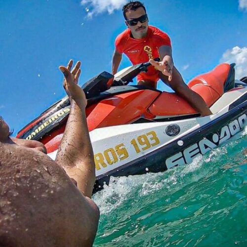 Corpo de Bombeiros realizou mais de 16 mil operações de resgate aquático em fevereiro.