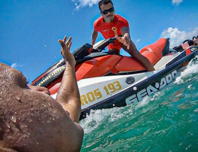 Corpo de Bombeiros realizou mais de 16 mil operações de resgate aquático em fevereiro.